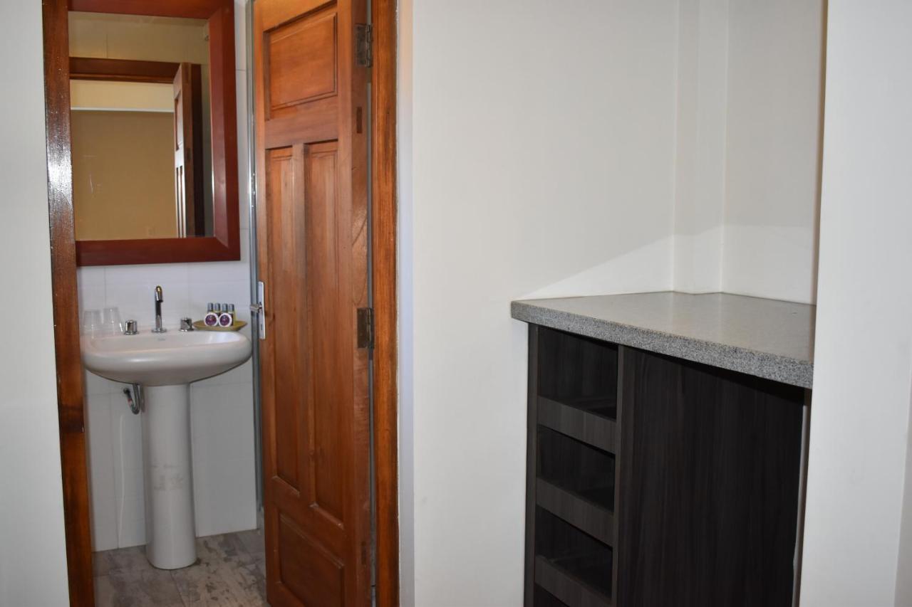 Hotel Boutique Vendimia Tarija Exteriör bild
